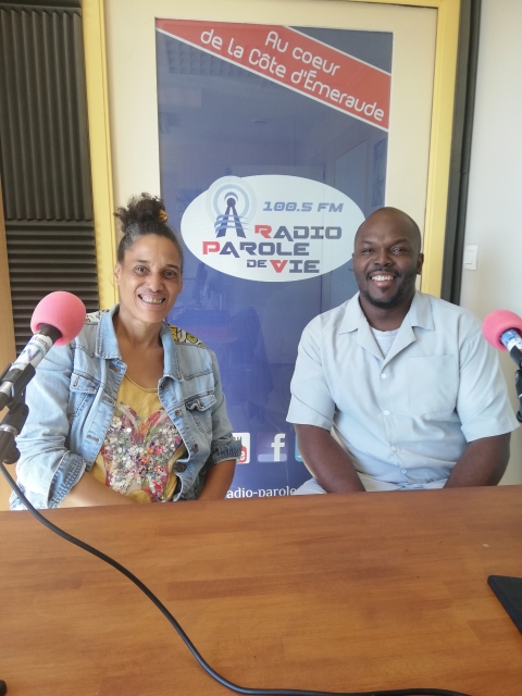  Achille OUATTARA Bassiste en concert au Kiosque à Dinan le 9 octobre 