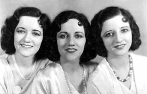 Boswell Sisters, trio musical féminin de jazz vocal américain composé de trois sœurs